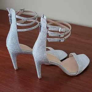 Badgley Mischka | Shoes | Hp Jewel Badgley Mischka Regina  display picture 1